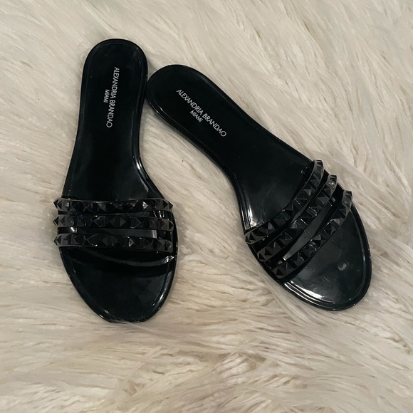 Alexandria Brandao studded slides sz 7 - Picture 1 of 4
